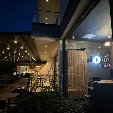 Utopia 4*