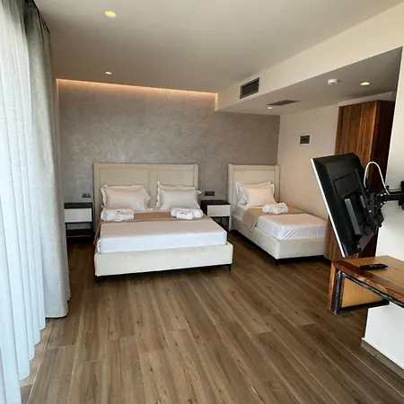 Utopia 4*
