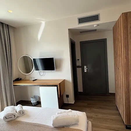 Ξενοδοχείο Utopia 4*