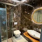 Utopia 4*