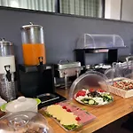 Utopia 4*