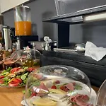Utopia 4*