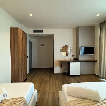 Utopia 4*
